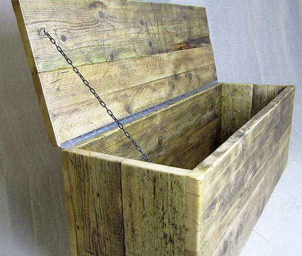 Storage chest made from reclaimed wood