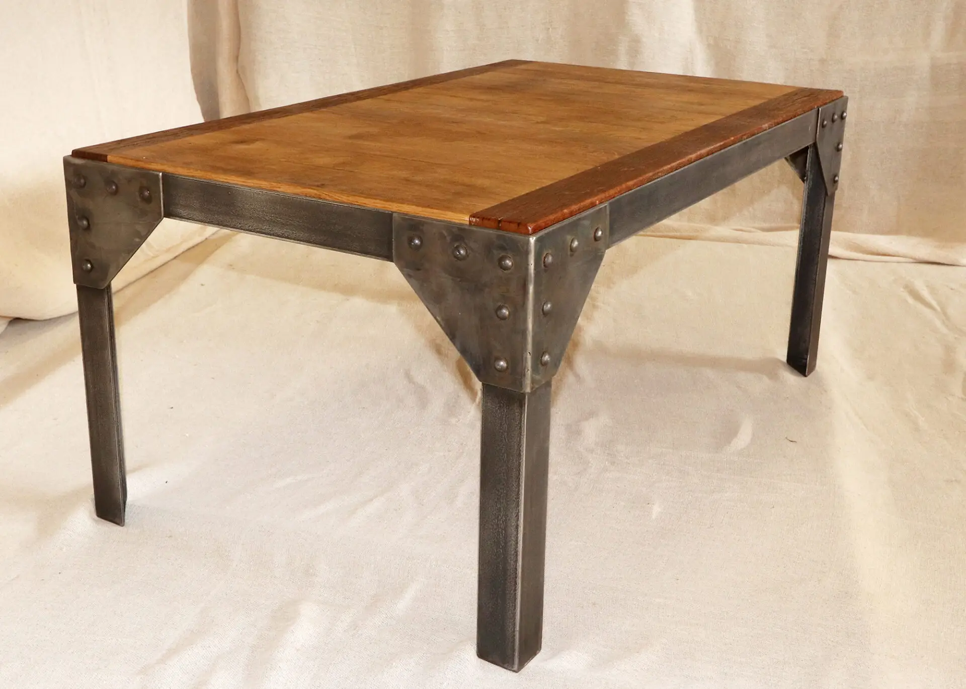 Steel frame coffee table - Image 3