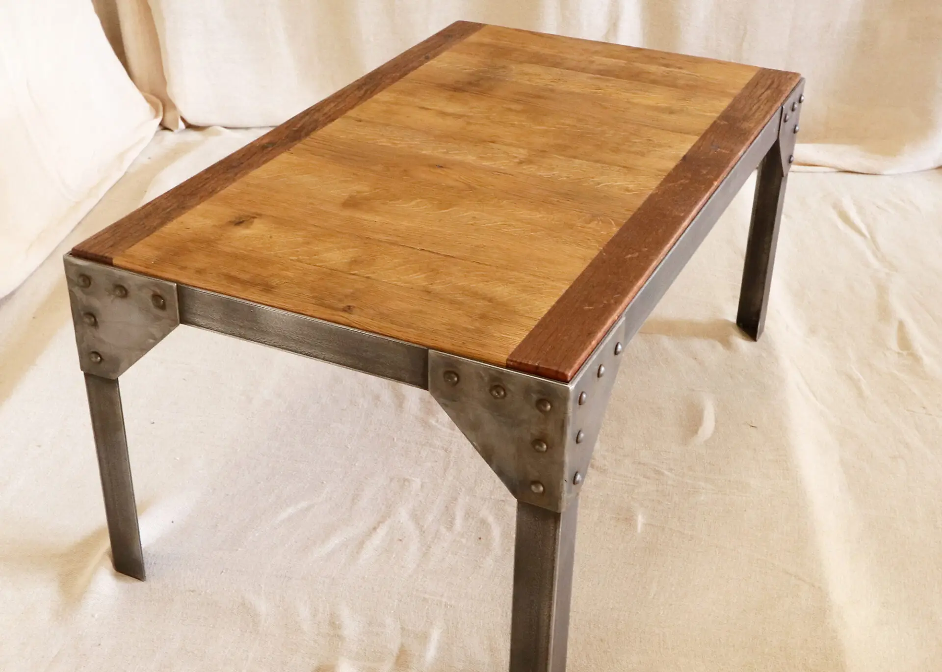 Steel frame coffee table - Image 2