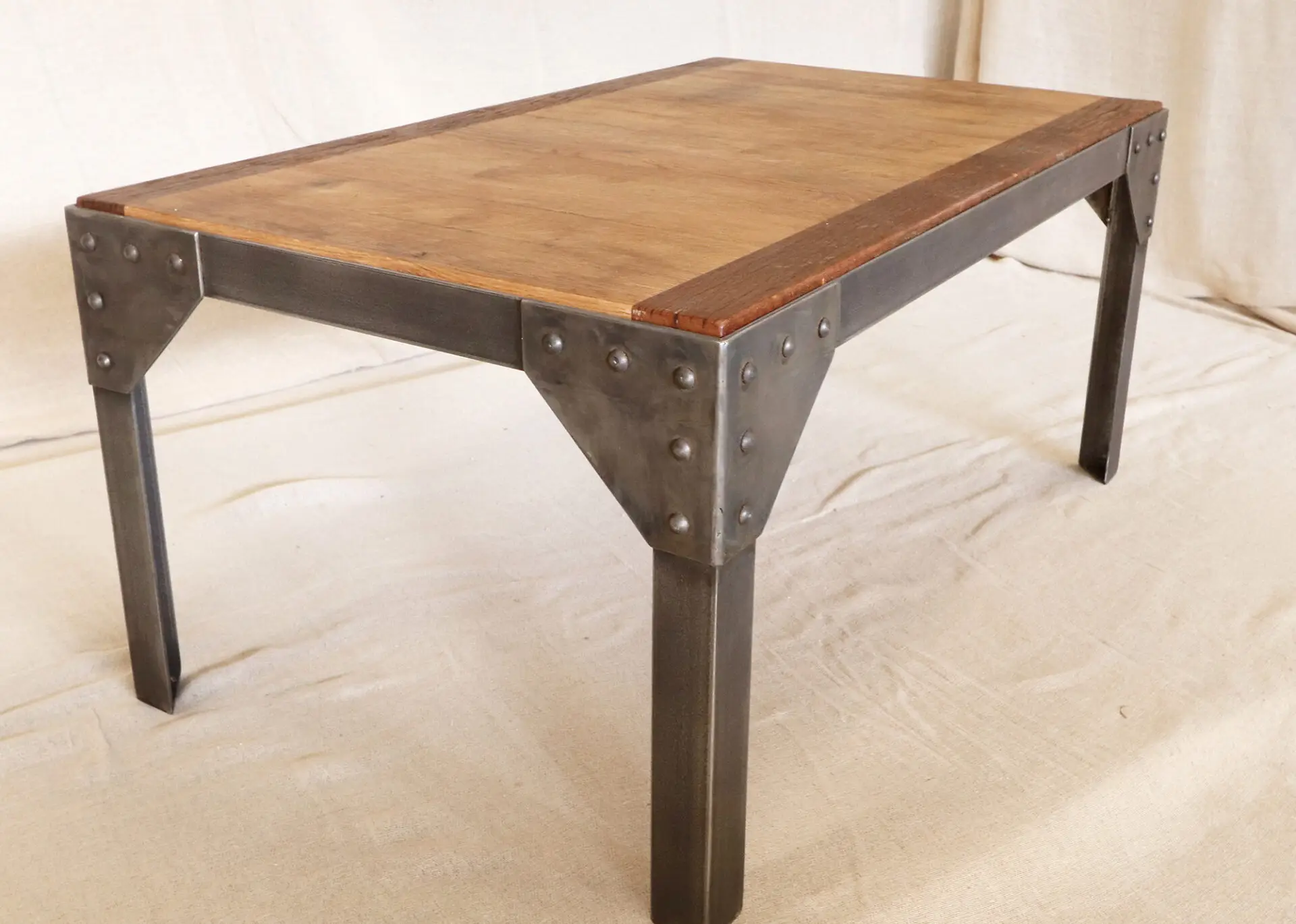 Steel frame coffee table - Image 5